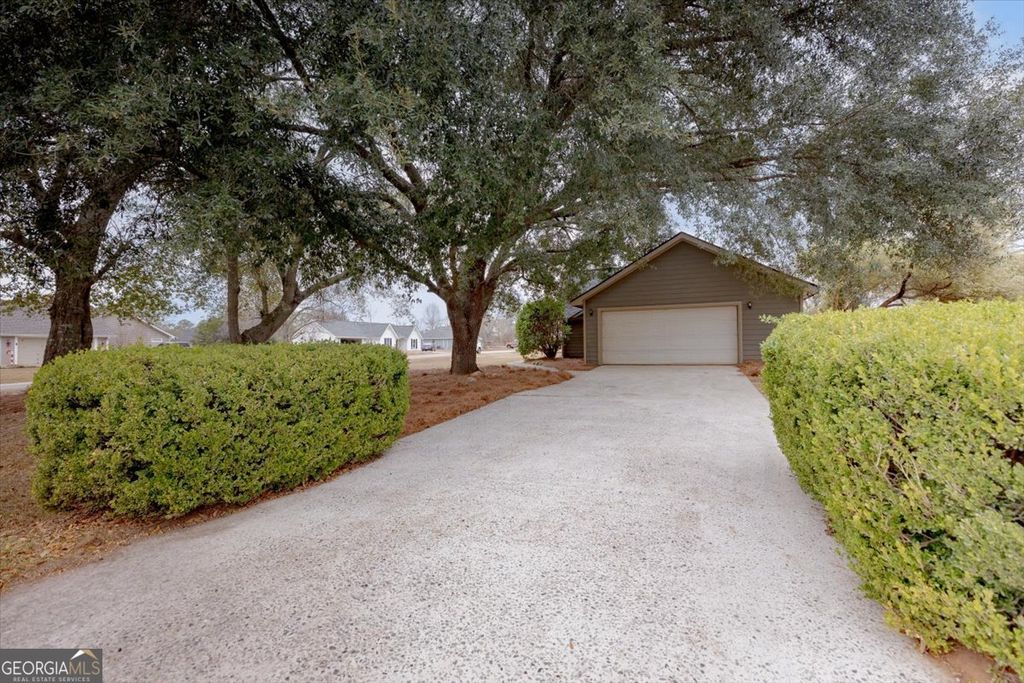 Photo of 102 Sleepy Lane, Warner Robins, GA 31088 (MLS # 10655529)