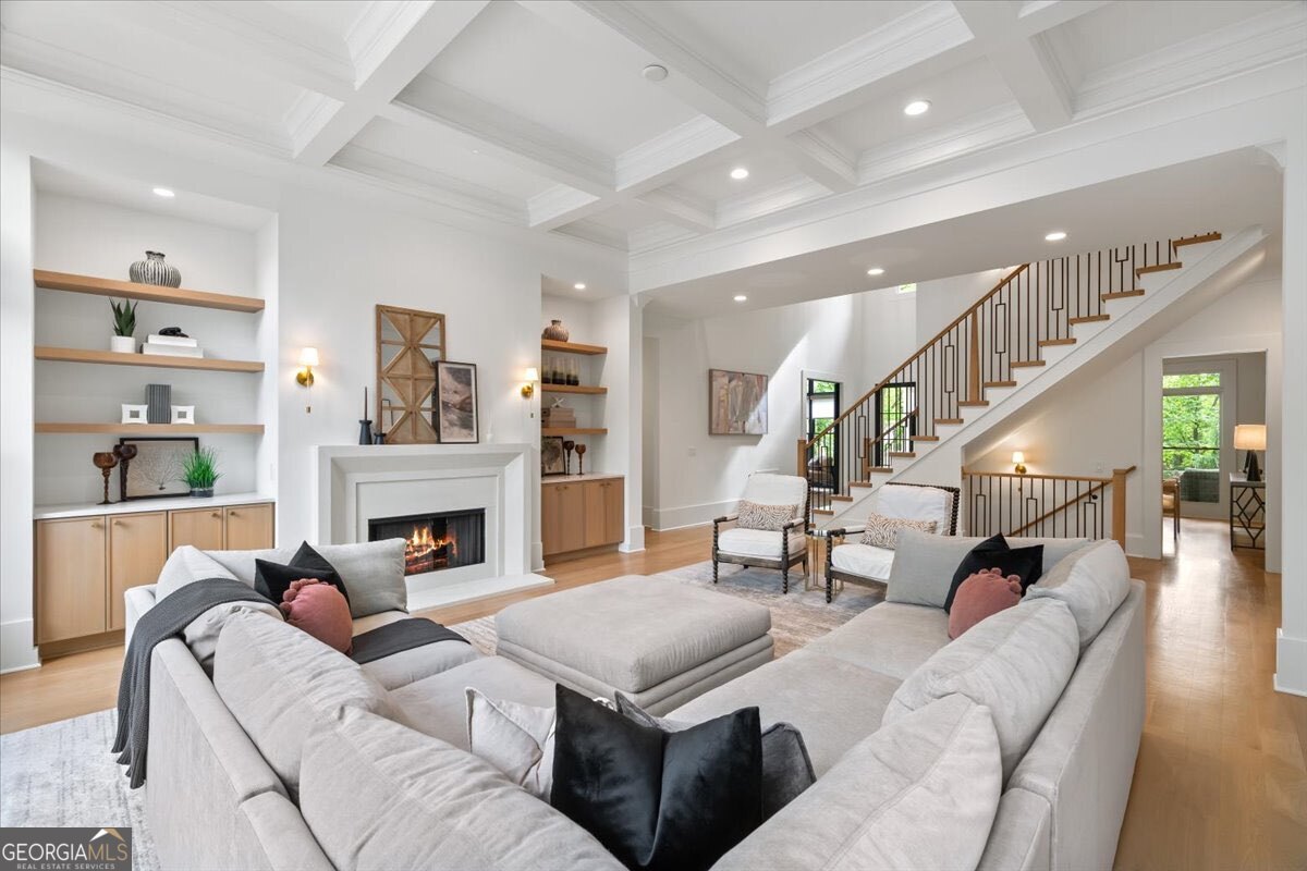 4970 Lake Forrest DR