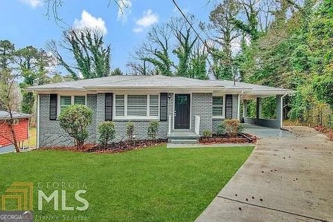 Photo of 2431 Ivydale Drive SW, Atlanta, GA 30311 (MLS # 10774351)