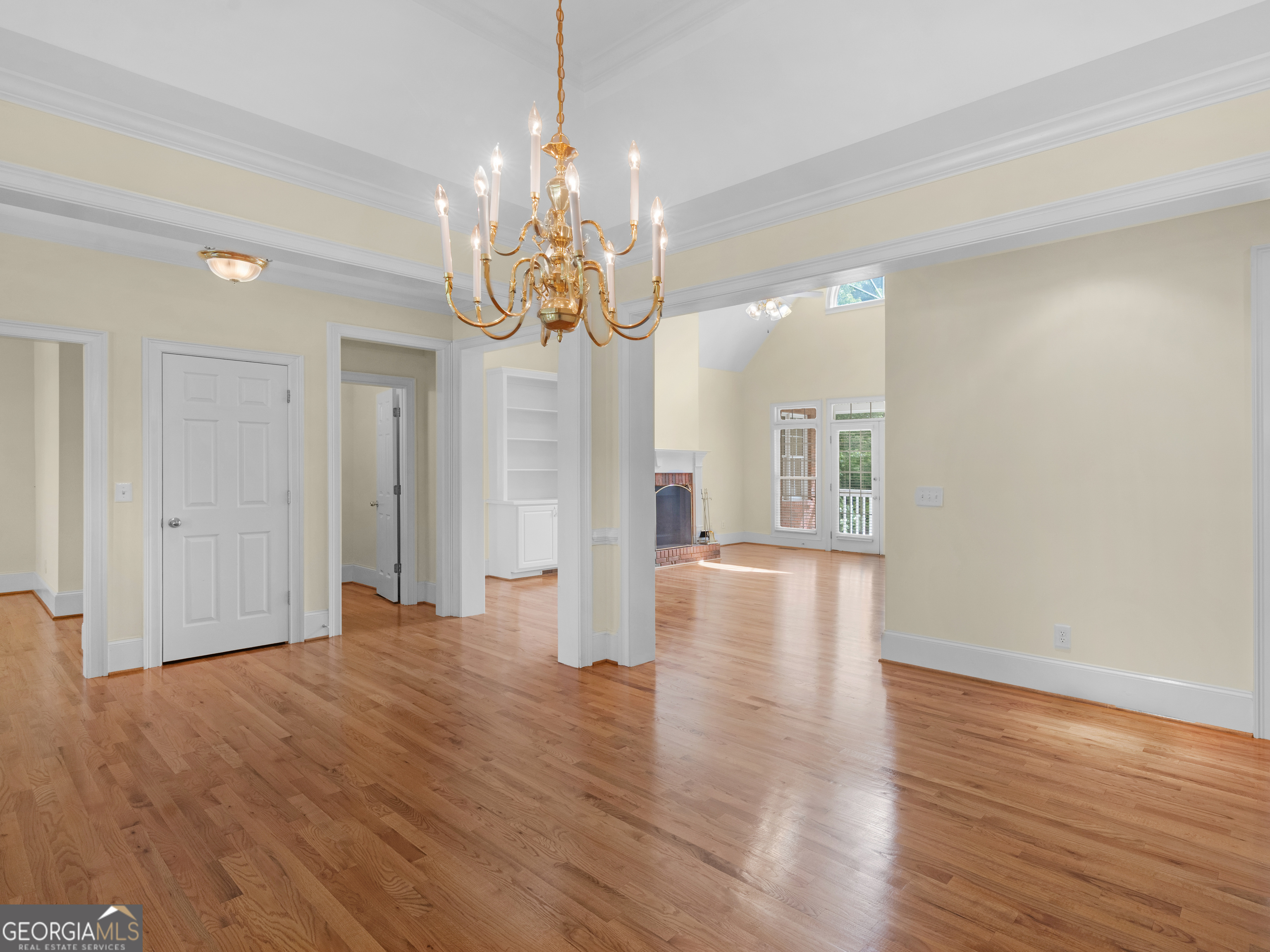 214 Cheshire DR