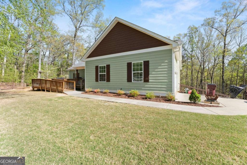 Photo of 334 Old White Oak Trail, Dawsonville, GA 30534 (MLS # 10742487)