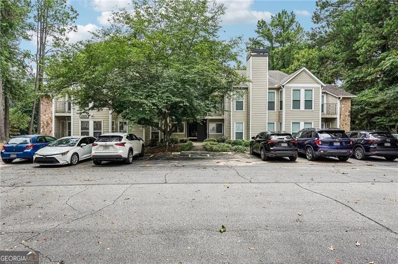 1001 Lake Pointe Circle