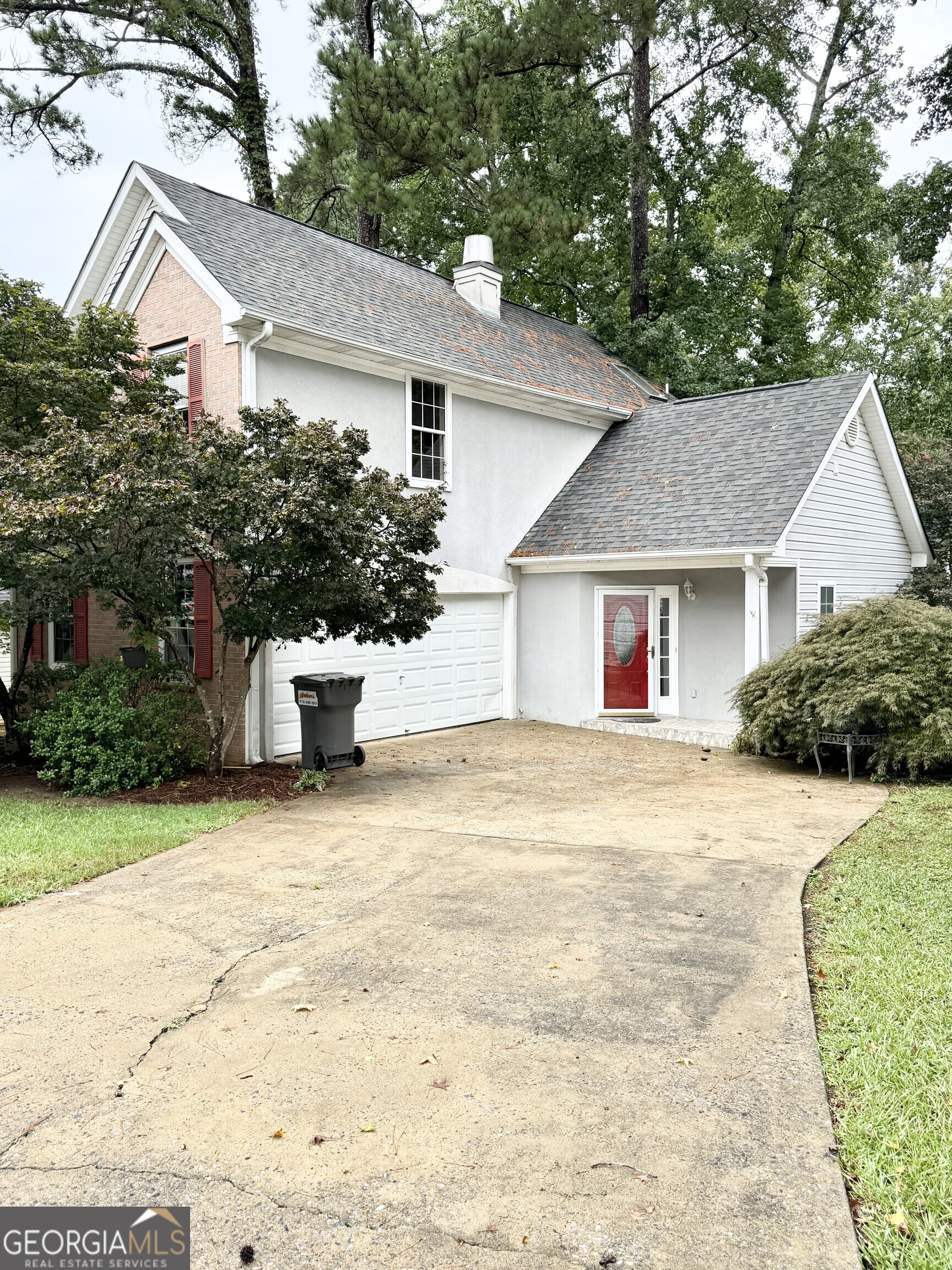 111 S Fairfield DR