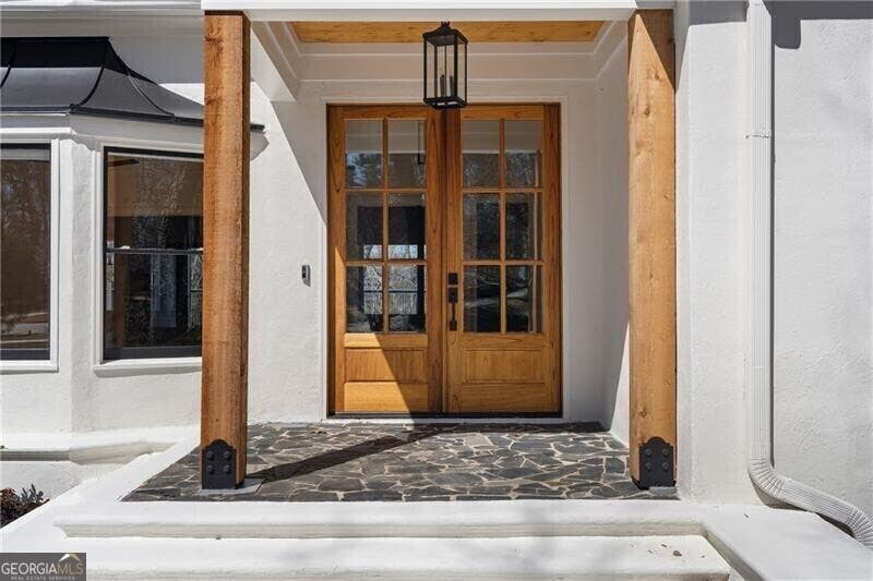 Photo of 350 Kelson Drive, Atlanta, GA 30327 (MLS # 10825098)