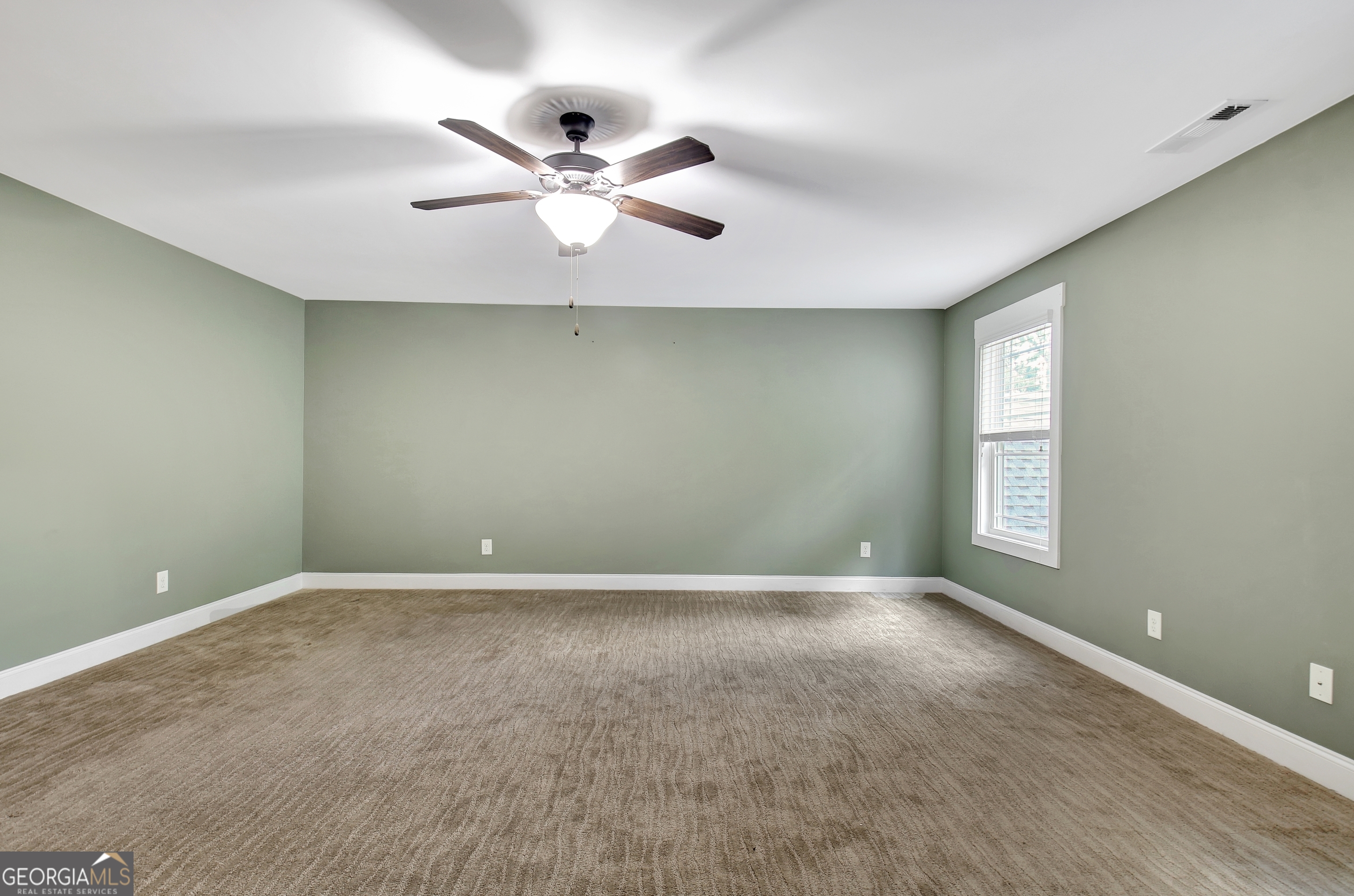 Tyrone, Georgia 30290, United States, 7 Bedrooms Bedrooms, ,5 BathroomsBathrooms,Residential,Active,25993