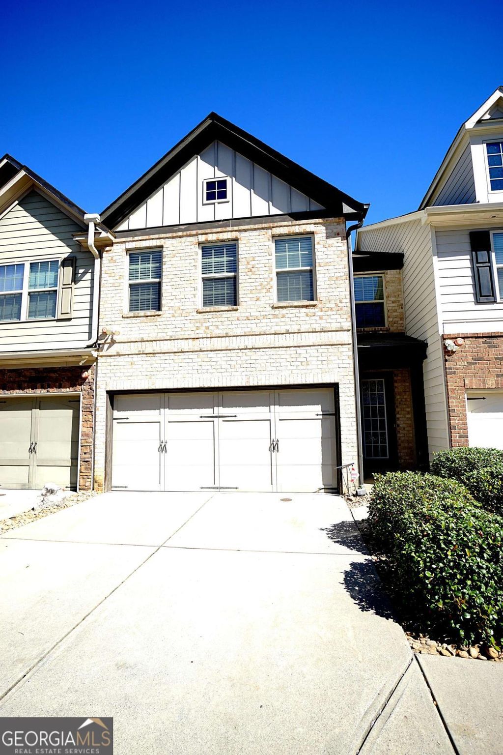 Photo of 923 Spicy Oak Drive, Lawrenceville, GA 30044 (MLS # 10629695)