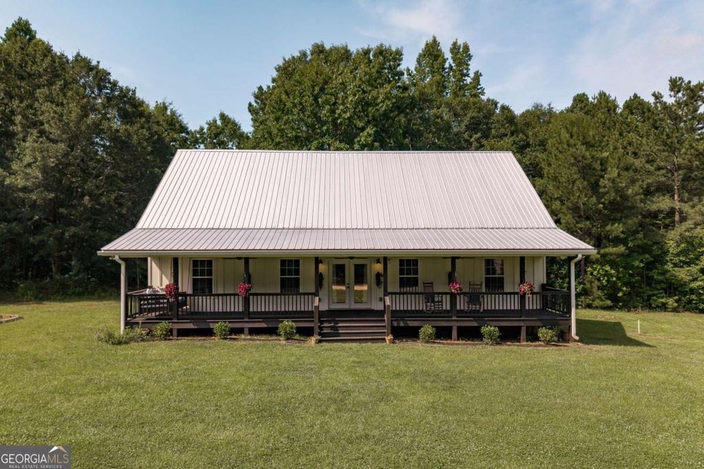 Photo of 930 James Holcomb Road, Hull, GA 30646 (MLS # 10798229)