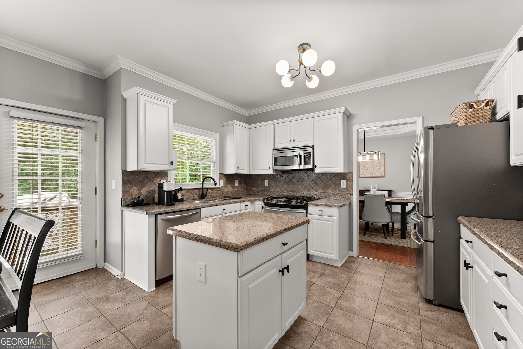 1504 Oglethorpe DR