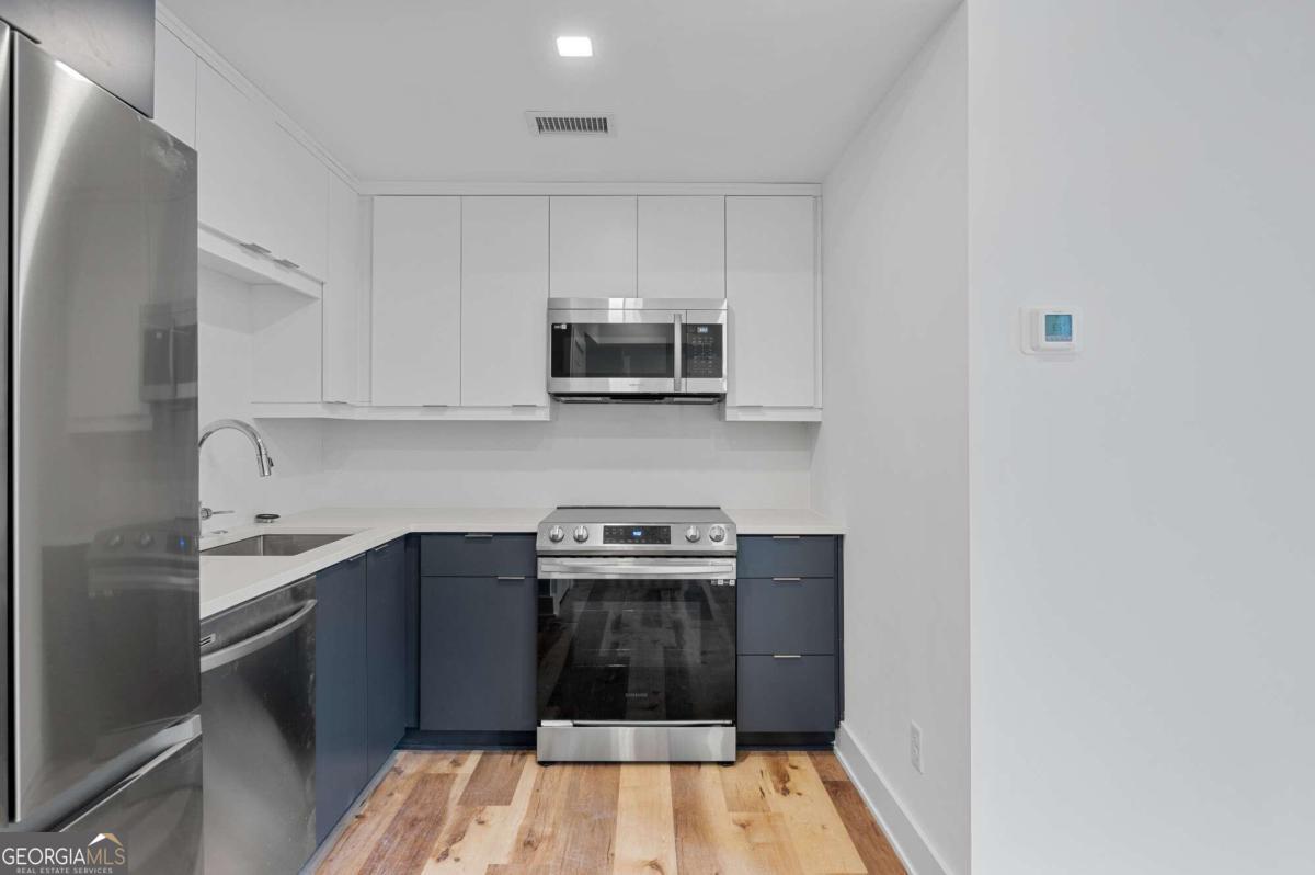 2909 Peachtree RD NE 106