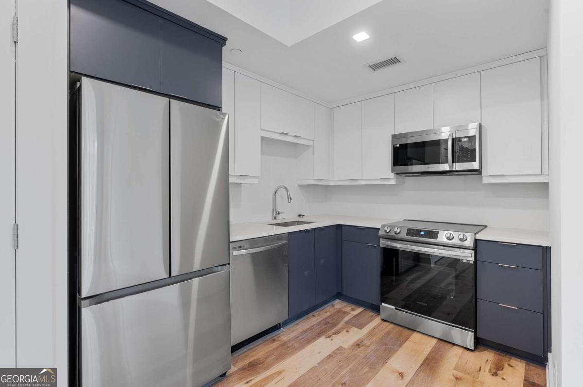 2909 Peachtree RD NE 106