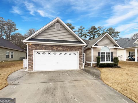 Photo of 152 Autumn Glen Drive, Carrollton, GA 30117 (MLS # 10667106)