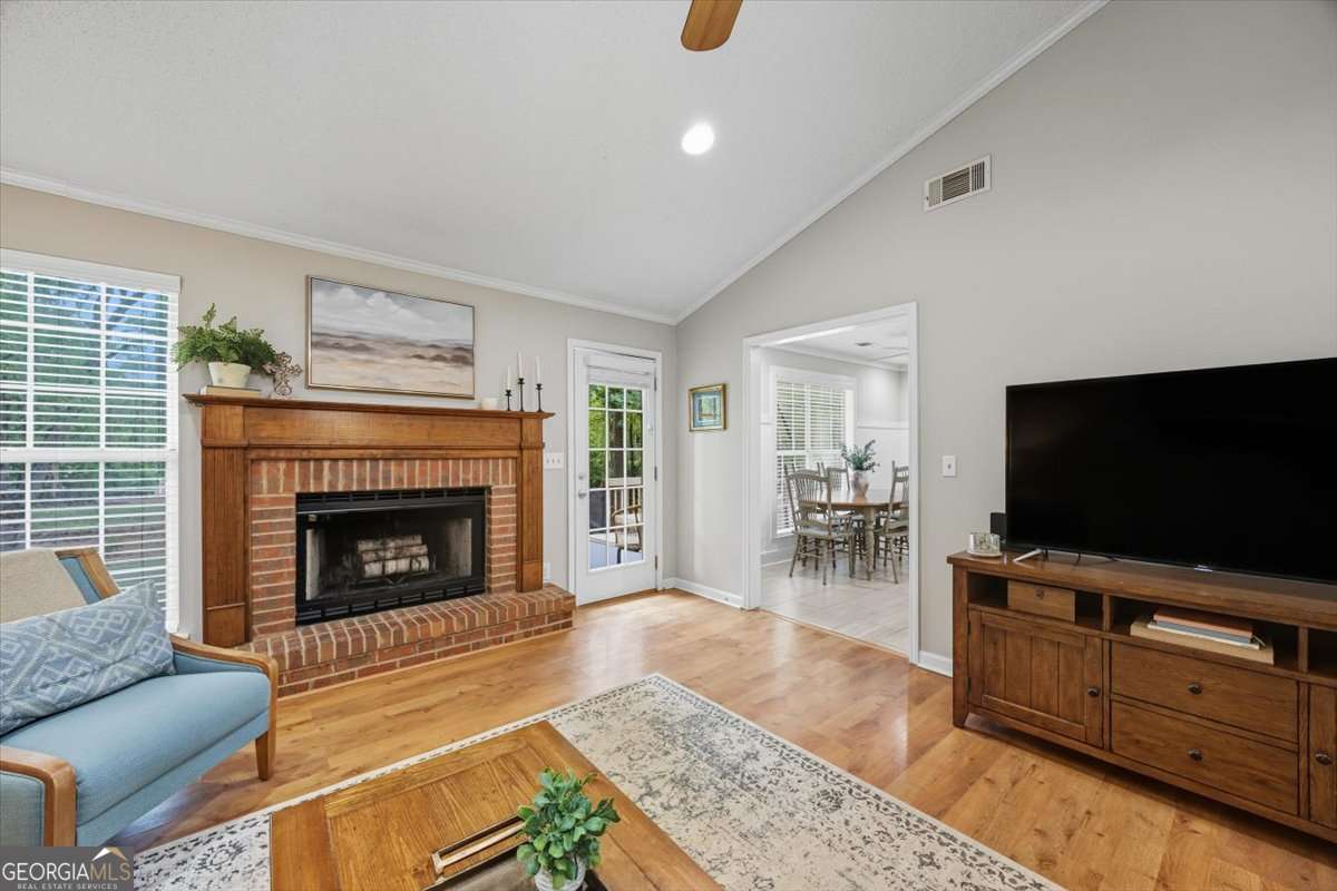 149 Ashford Trace LN