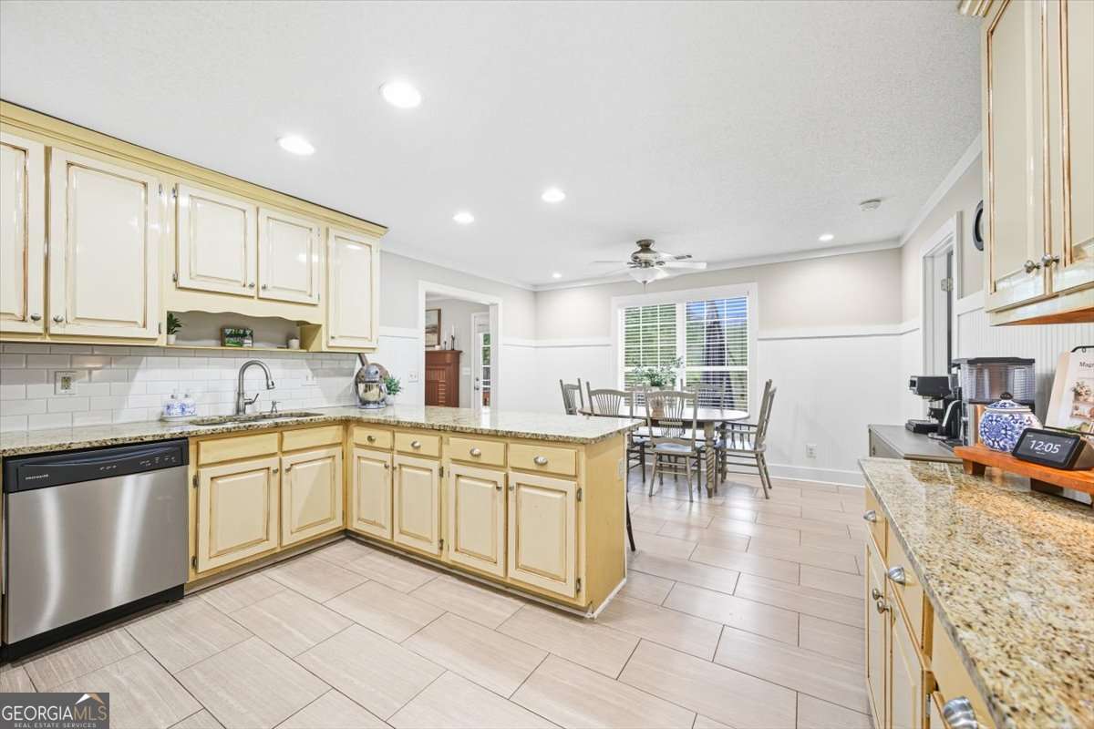 149 Ashford Trace LN