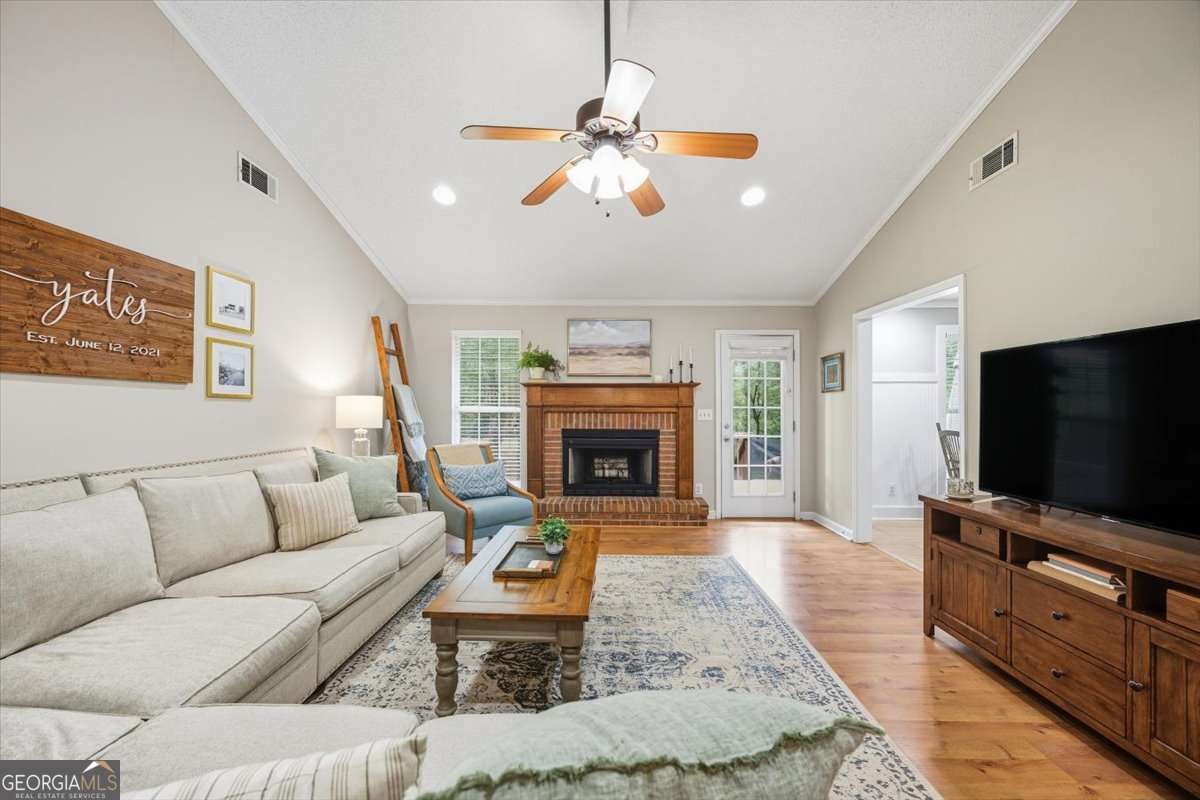 149 Ashford Trace LN