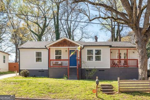 Photo of 1393 Byrere Terrace SW, Atlanta, GA 30310 (MLS # 10719003)