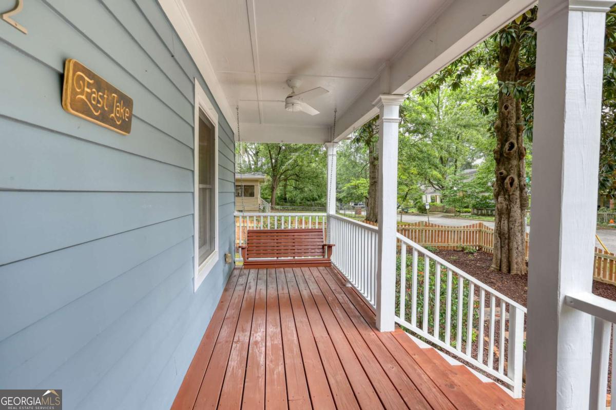 32 3rd AVE NE