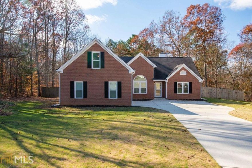 BEAUTIFUL 4 SIDE BRICK, WELL MAINTAINED 3 BDRM 2 BA HOME LOCATED IN QUIET CUL-DE-SAC, SITTING ON 1.43 ACRES. SPACIOUS HOME FEATURES LARGE FAMILY ROOM WITH VAULTED CEILING & FIREPLACE, SEPARATE DINING ROOM WITH 12 FT CEILING. SPLIT BEDROOM PLAN WITH LARGE MASTER SUITE. LARGE BONUS ROOM WITH CLOSET, CAN BE A FOURTH BEDROOM.  HARDWOOD FLOORS IN KITCHEN, FAMILY RM, DINING RM. KITCHEN FEATURES ALL STAINLESS STEEL APPLIANCES. BEAUTIFUL SUPER LARGE BACK PATIO, SHED WITH ELECTRICAL SOURCE, GREAT FOR POWER TOOLS OR SHE-SHED, PRIVATE FENCED BACKYARD. Agents, please view private remarks