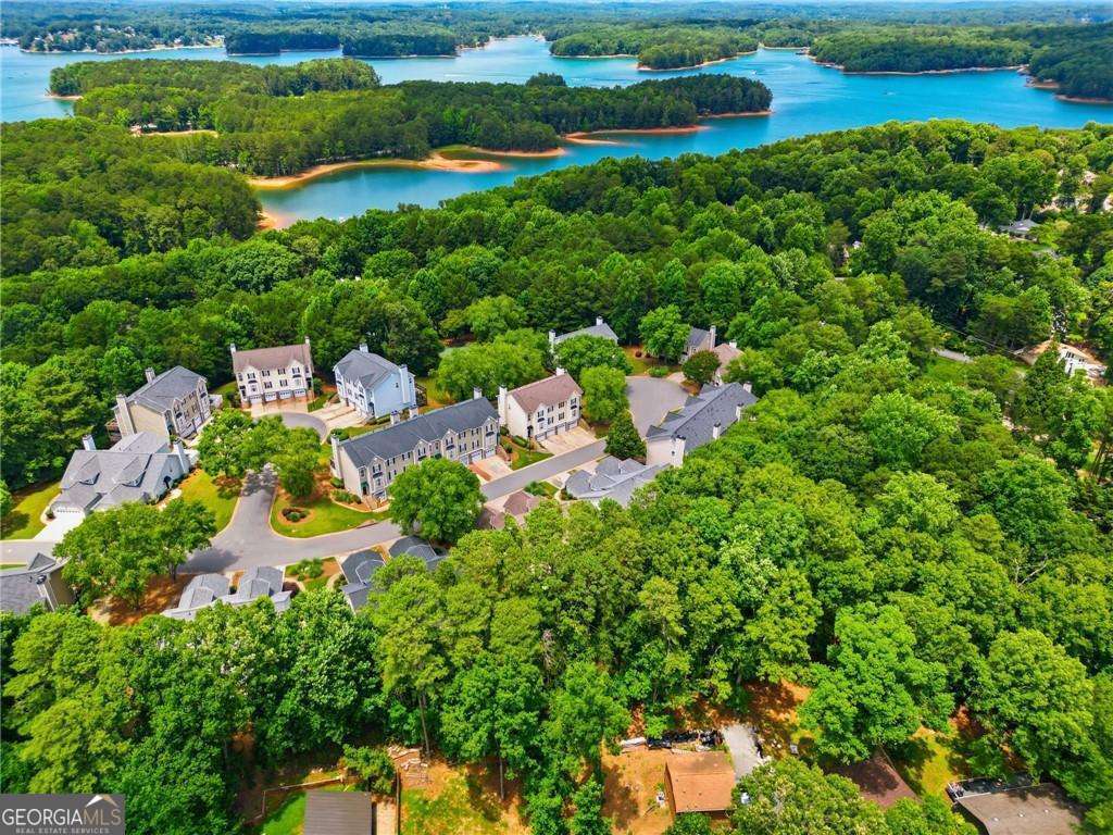 3530 Deep Cove DR