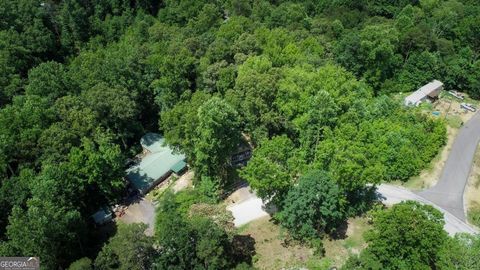 A home in Toccoa