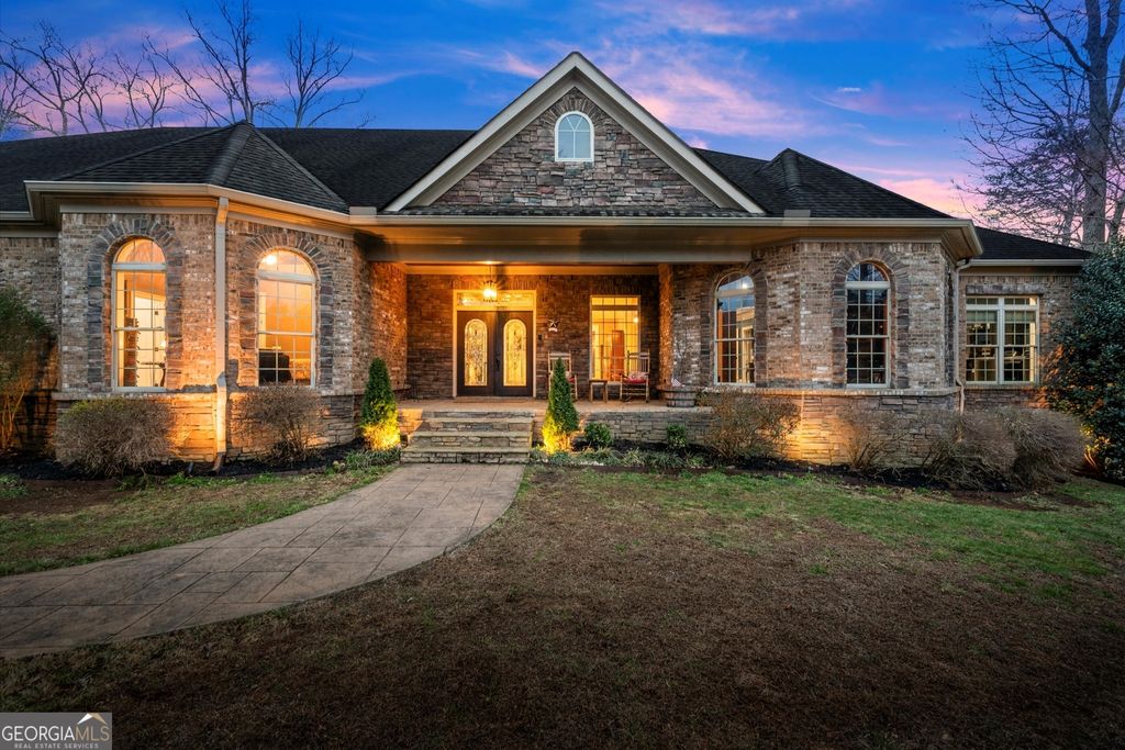 Photo of 456 E Valley Road NE, Rydal, GA 30171 (MLS # 10691406)