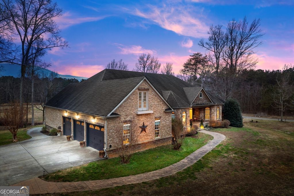 Photo of 456 E Valley Road NE, Rydal, GA 30171 (MLS # 10691406)