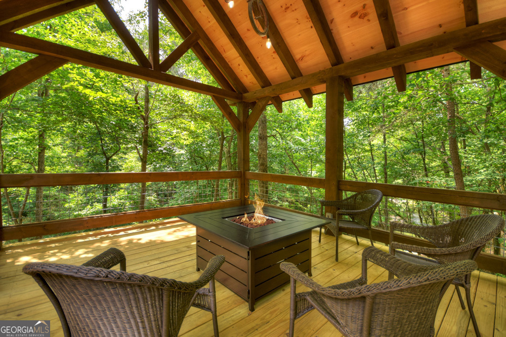 179 Huckleberry LN