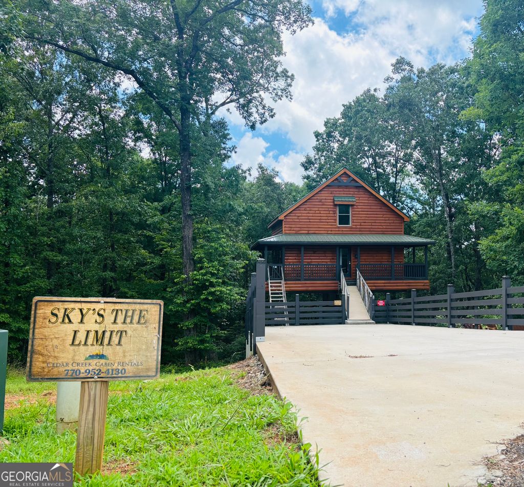 Photo of 185 Walnut Ridge Drive, Cleveland, GA 30528 (MLS # 10663656)