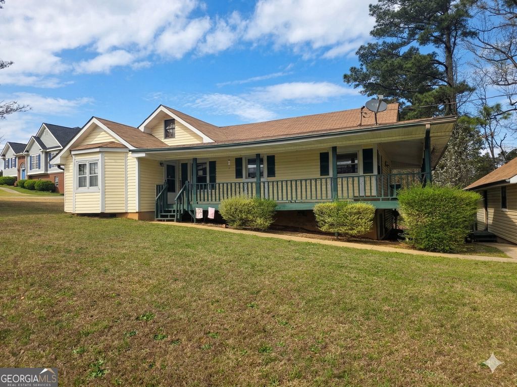 Photo of 9000 Edinburg Drive, Winston, GA 30187 (MLS # 10723023)