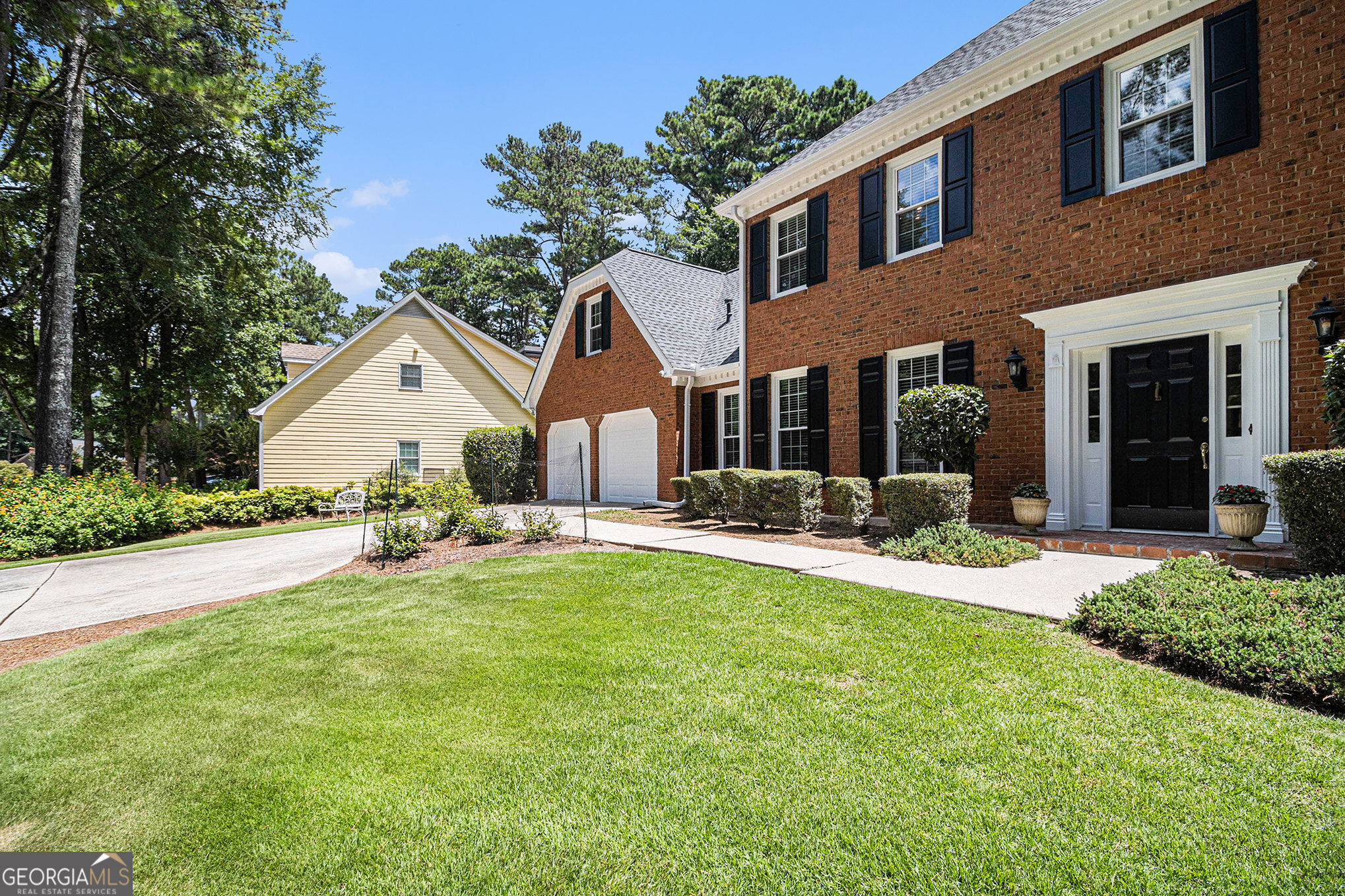 11145 Linbrook LN
