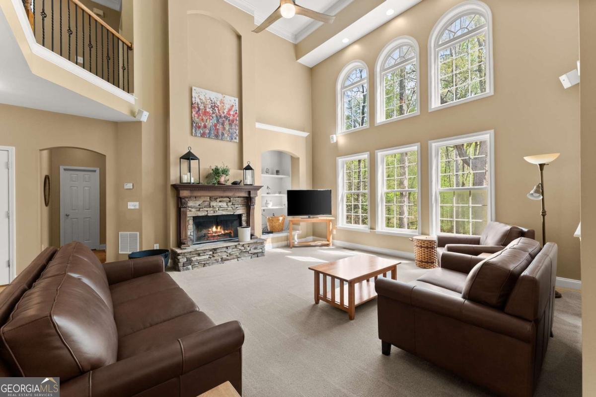 6165 Lake Oak LNDG