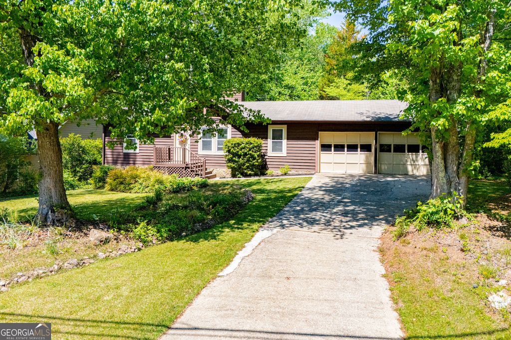 Photo of 1385 Lakeview Parkway, Villa Rica, GA 30180 (MLS # 10754648)