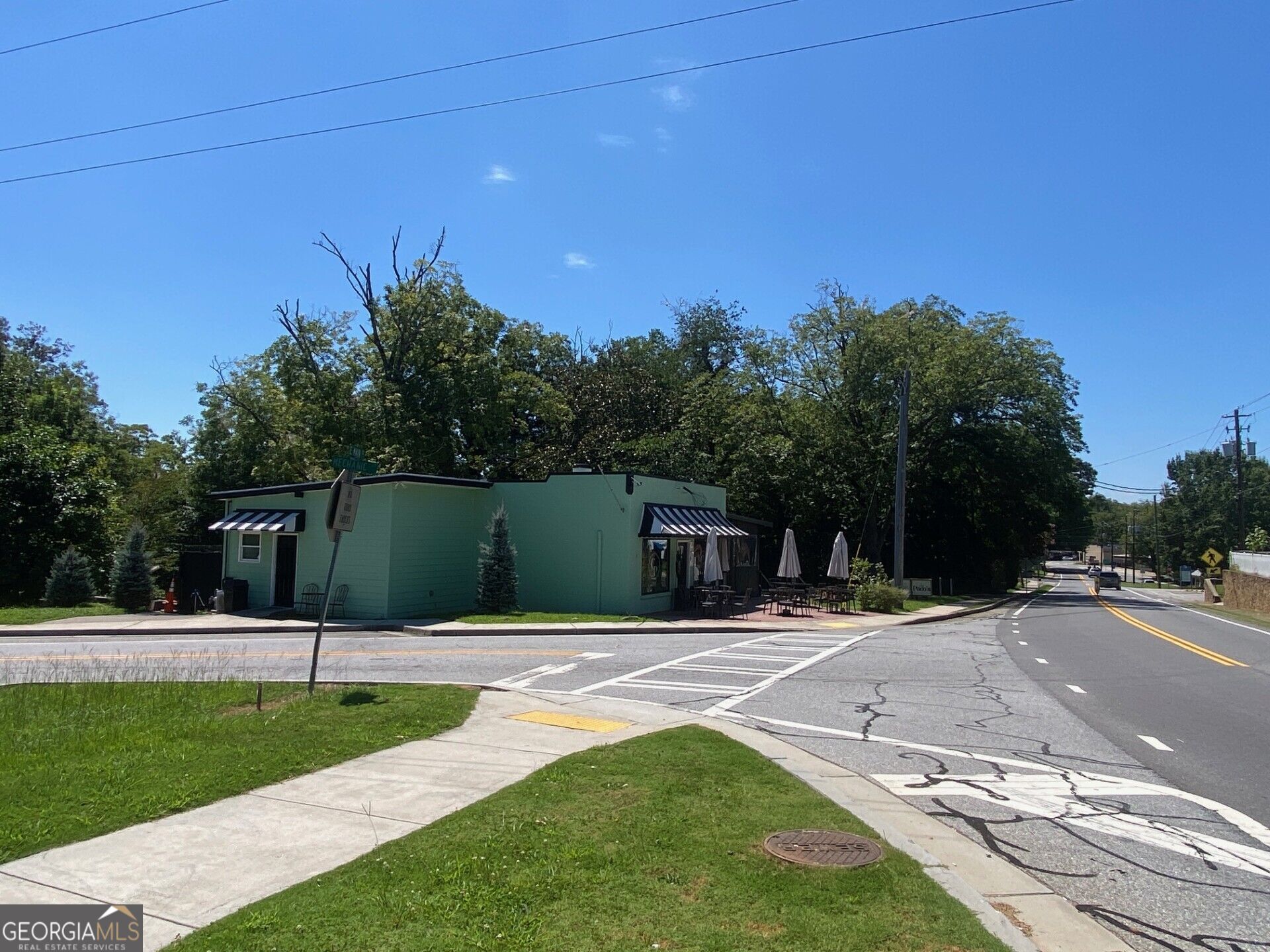 270 Main Street East