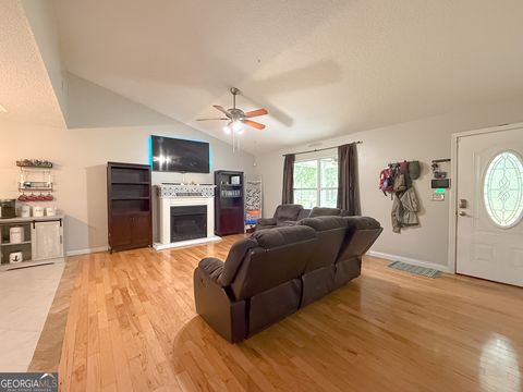 A home in Folkston