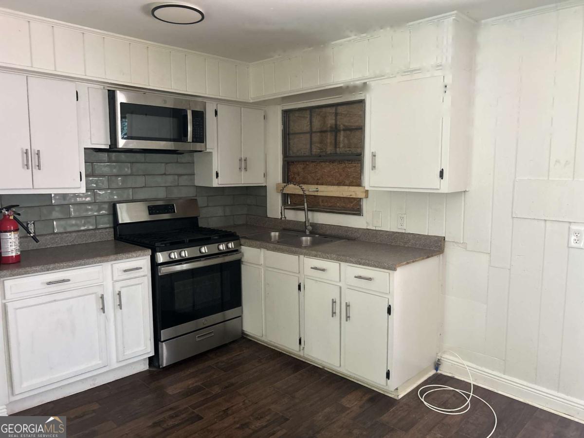 2740 Santa Barbara DR NW