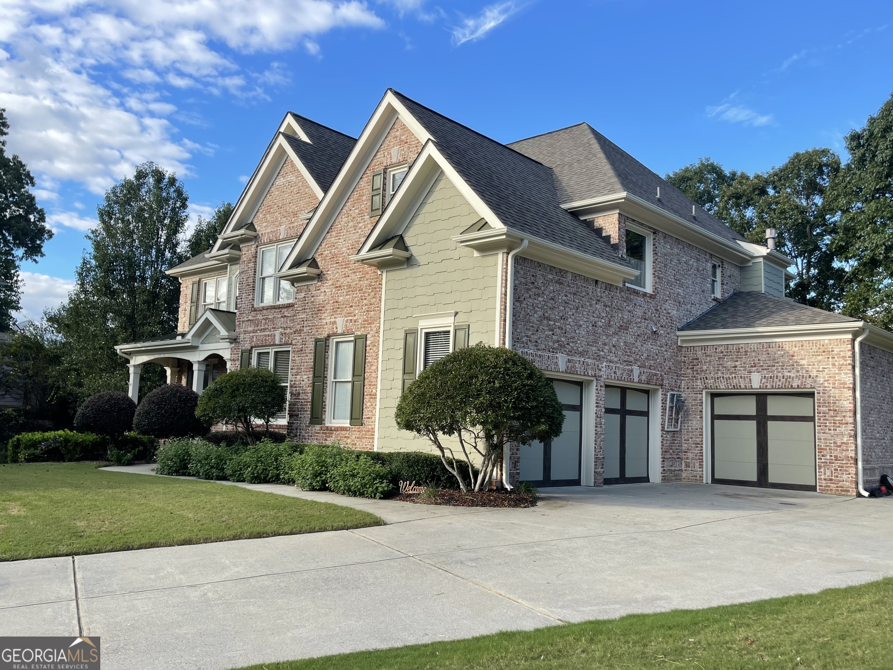 1632 Great Shoals DR