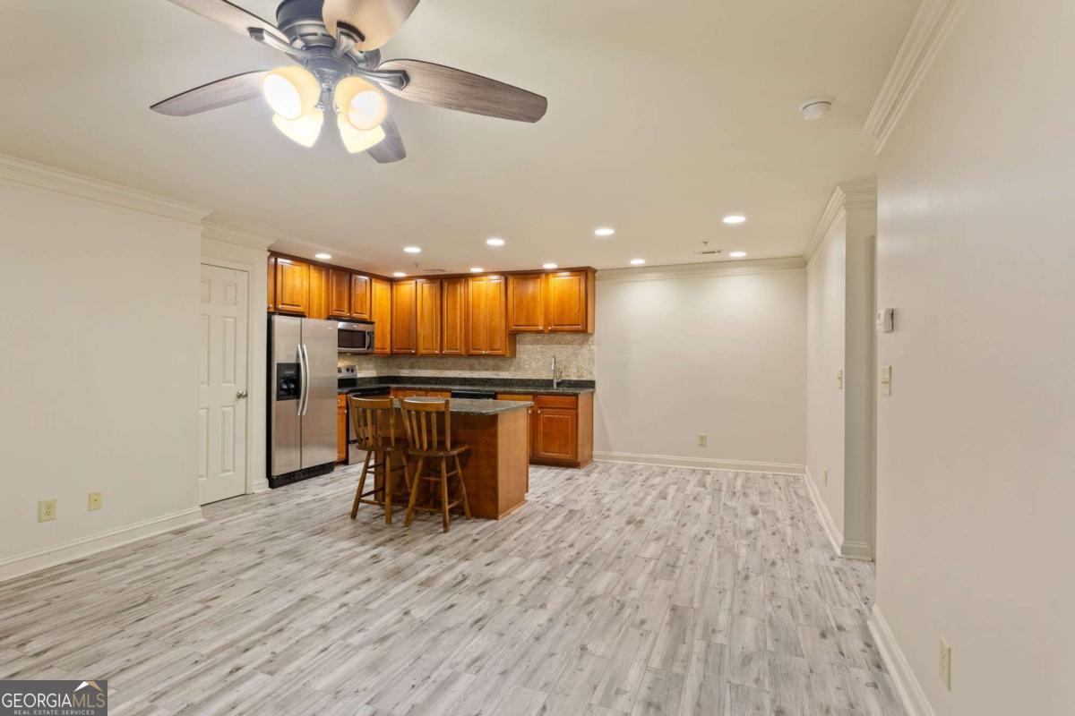 507 Madison CT SE
