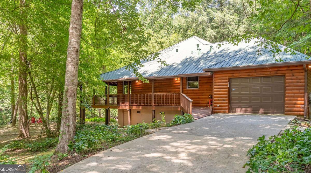677 Riverfront DR