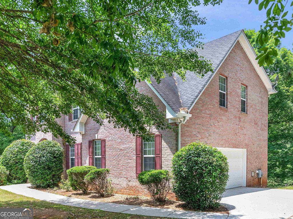 Photo of 825 Stoneglen Court, McDonough, GA 30252 (MLS # 10663230)