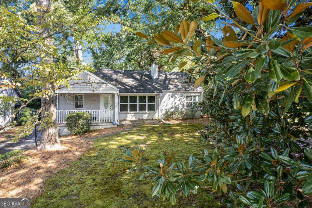 Photo of 526 Rock Springs Road NE, Atlanta, GA 30324 (MLS # 10799945)