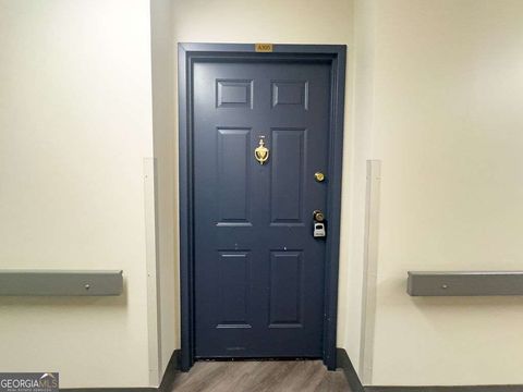 Photo of 300 Johnson Ferry Road NE #A305, Atlanta, GA 30328 (MLS # 10705566)