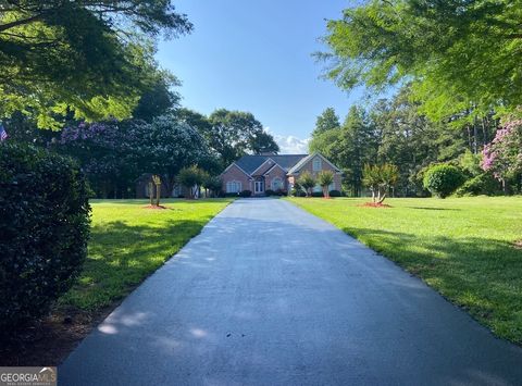 1220 Lake Stone Lea DR Oxford GA 30054