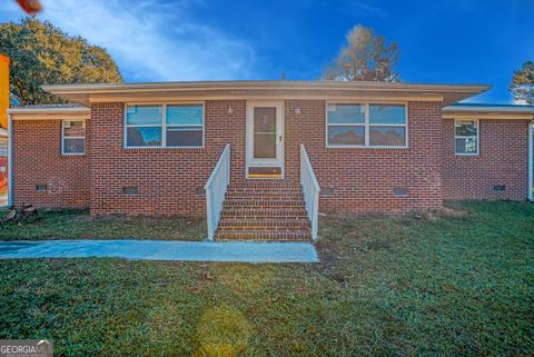 Photo of 2877 Whispering Hills Drive, Atlanta, GA 30341 (MLS # 10656770)