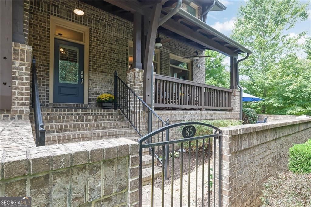 85 Webb ST