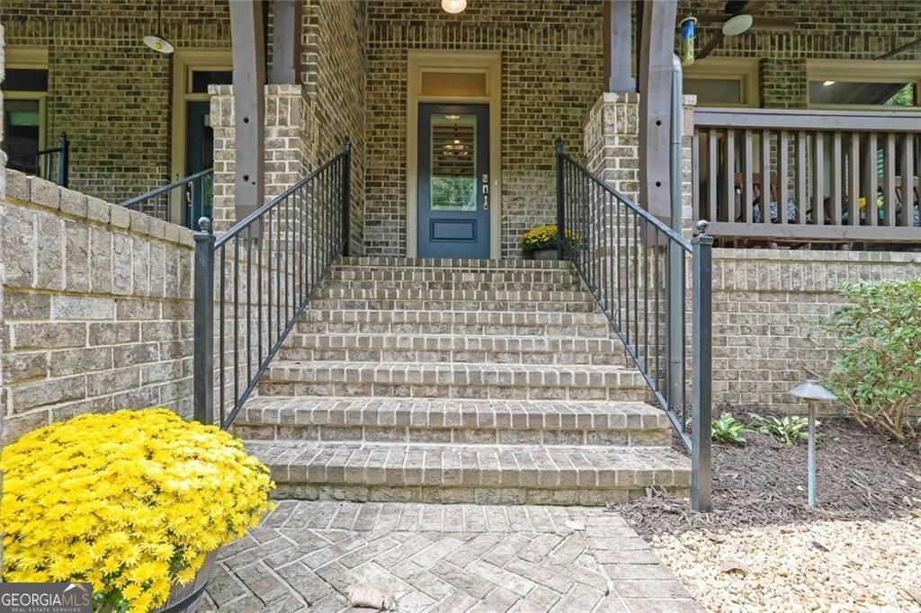 85 Webb ST