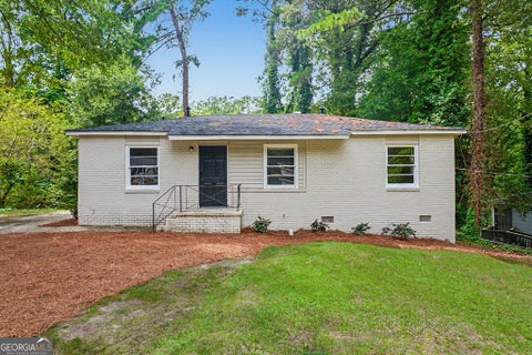 Photo of 3791 Clovis Court NW, Atlanta, GA 30331 (MLS # 10835174)