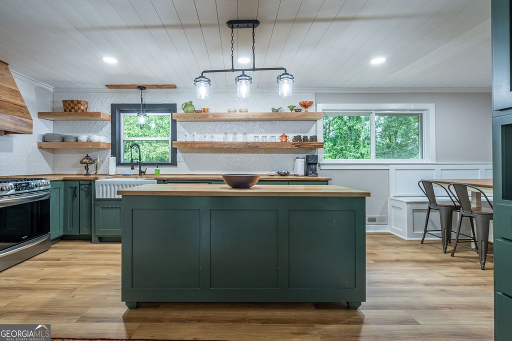 Photo of 236 Pioneer Trail, Cartersville, GA 30121 (MLS # 10580870)