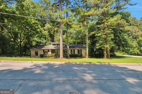 Photo of 4055 Chimney Ridge Way, Ellenwood, GA 30294 (MLS # 10562223)