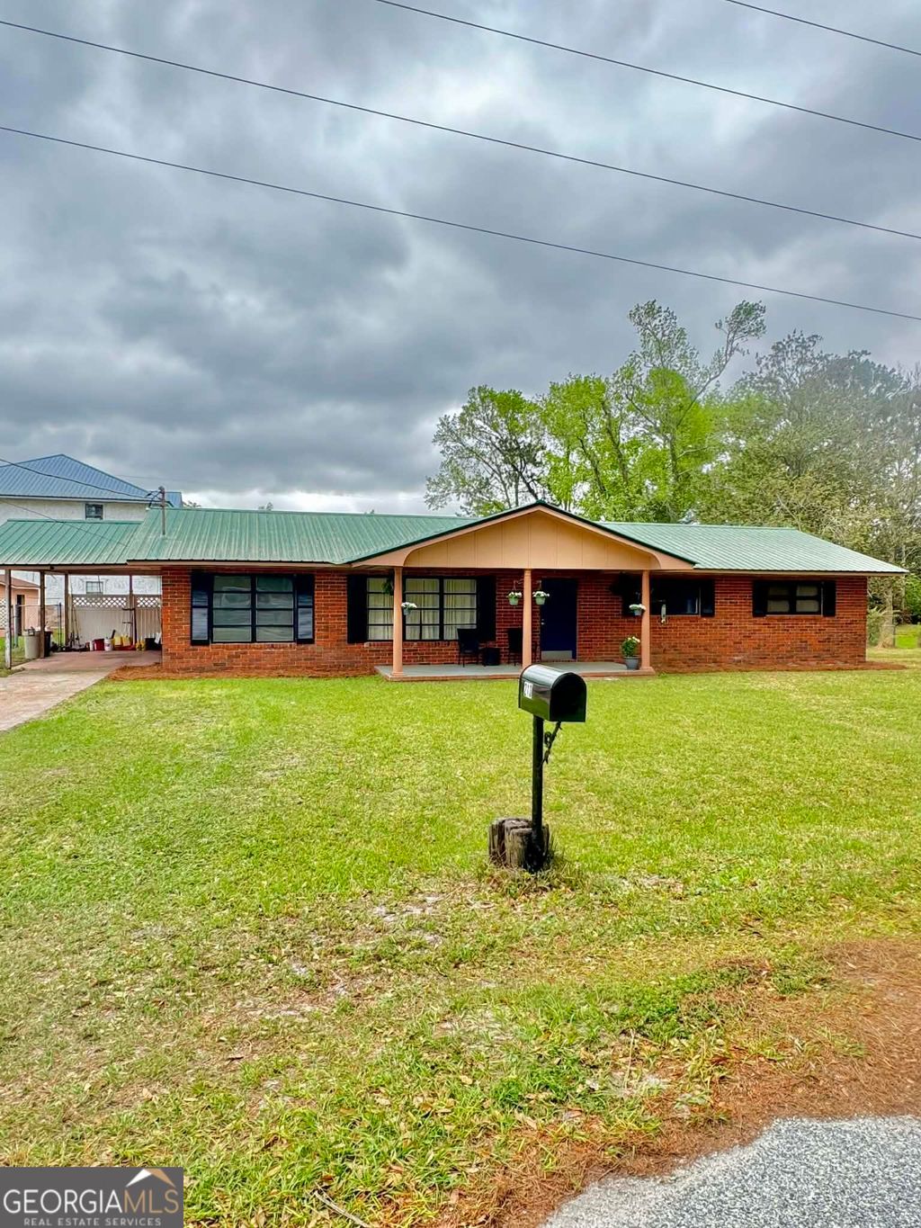 Photo of 213 Sherman Drive, Brunswick, GA 31523 (MLS # 10731657)