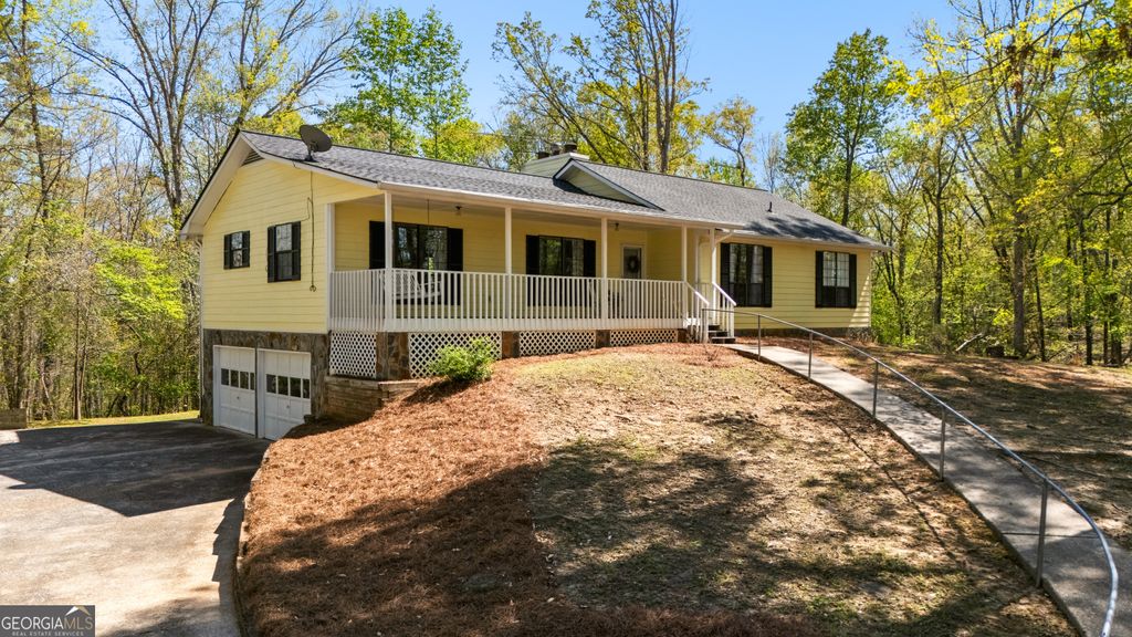 Photo of 4950 Creel Road, Chattahoochee Hills, GA 30213 (MLS # 10730147)