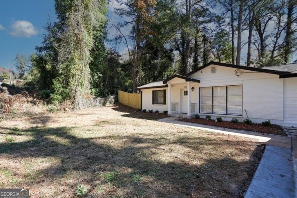 Photo of 1508 Peachcrest Road, Decatur, GA 30032 (MLS # 10684138)